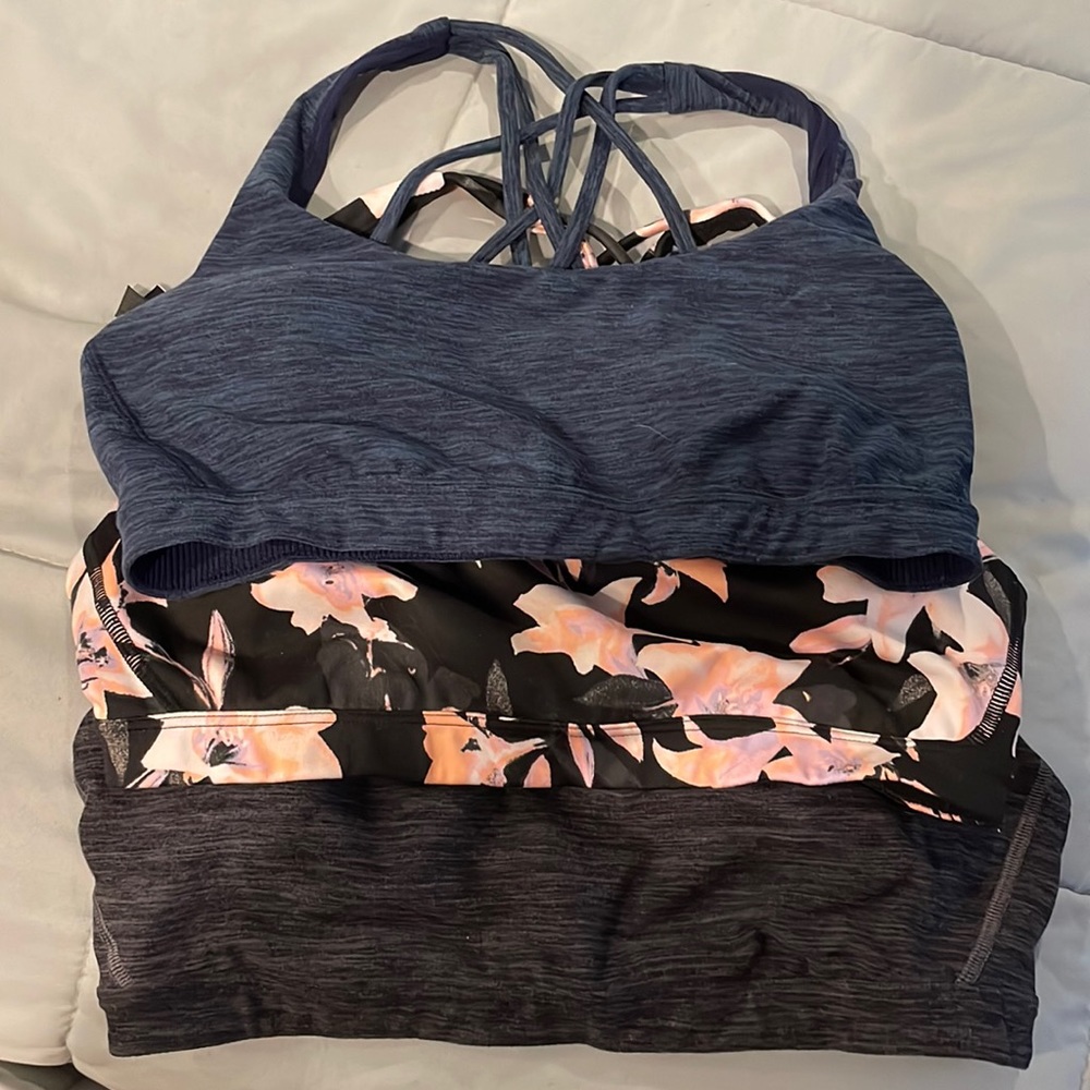 Bundle of 3 VS light support sport bras sz M